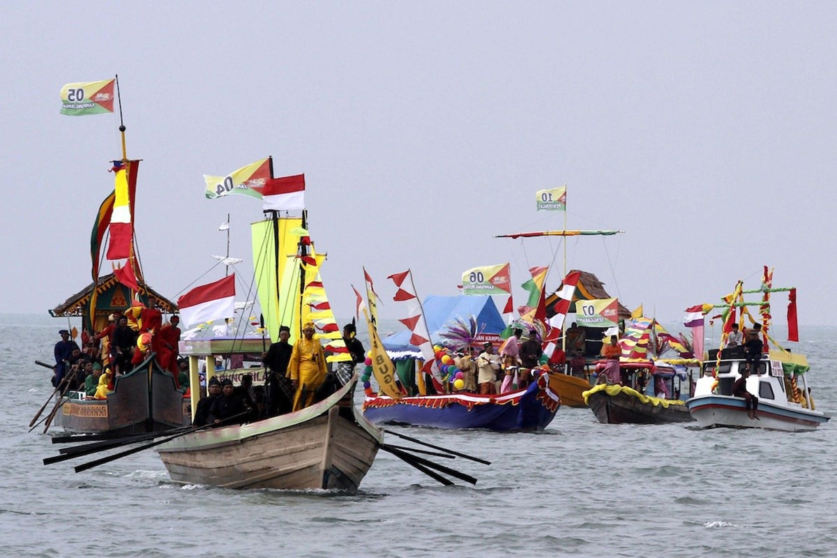 RIAU ISLANDS MARINE FESTIVAL 2018: Jet Skis parade, Traditional Boats, Fresh Seafood and More