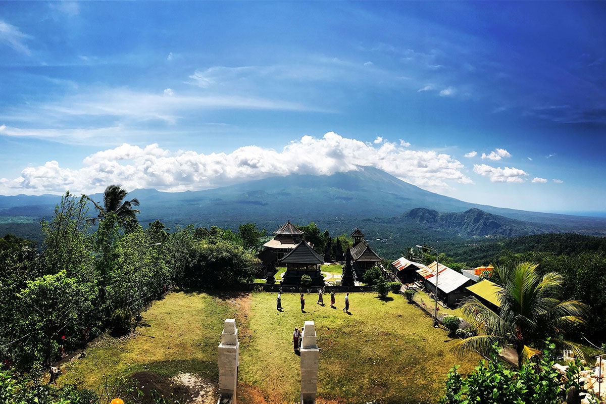 巴厘岛旅游业不受浓烟的影响